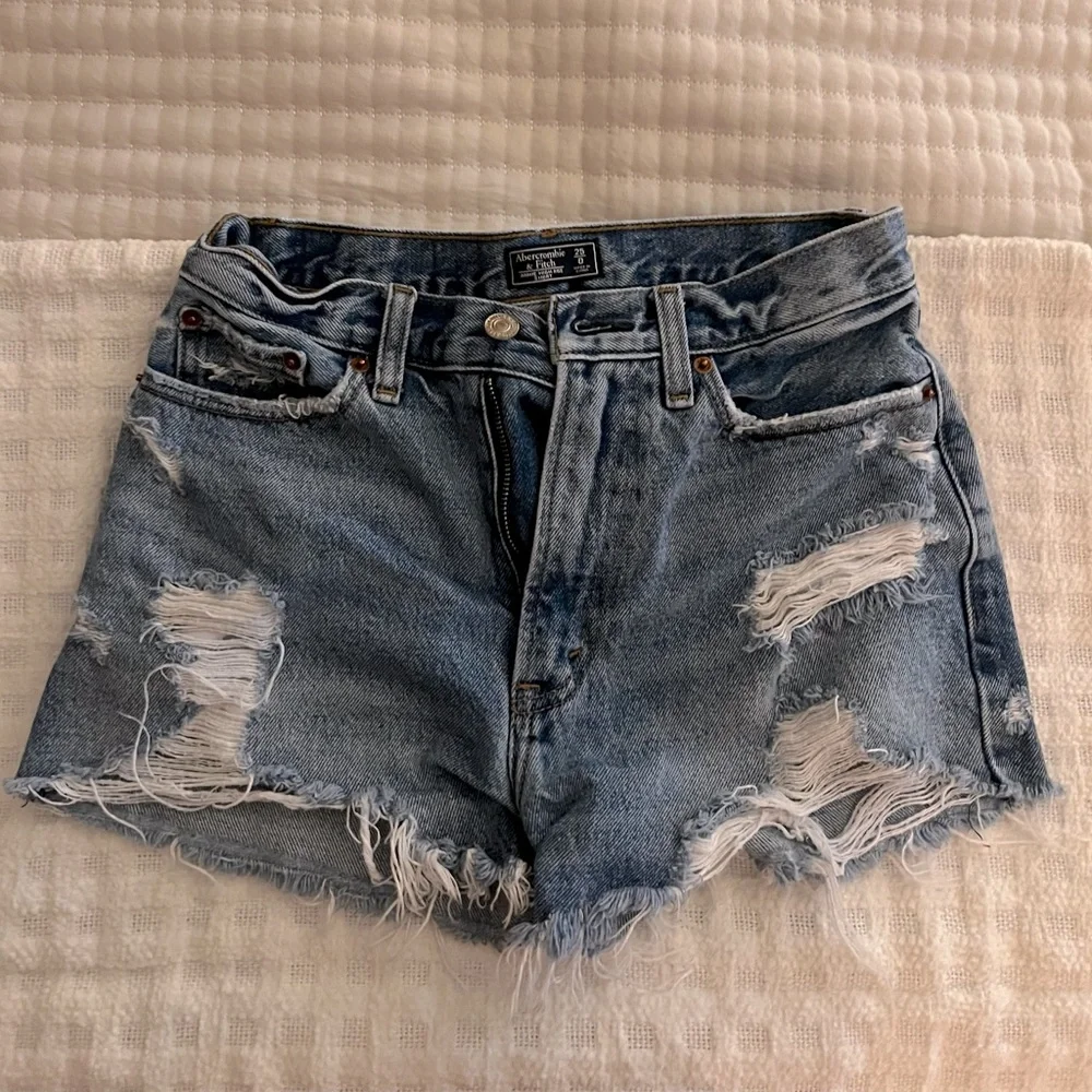 Abercrombie & Fitch “Annie High Rise Short” Size 25 - 0 - Picture 1 of 2